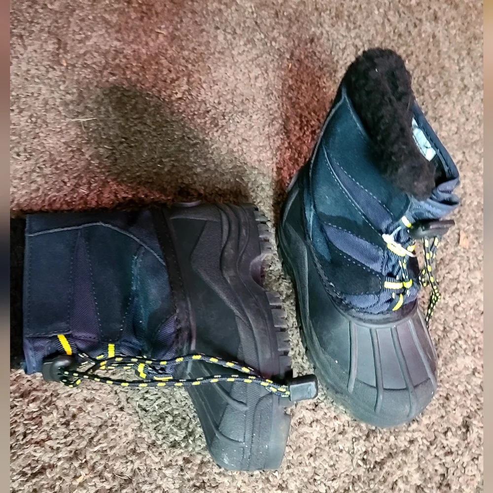 HOST PICK! 🎉🎊Timberland kids snow boots sz7M - Picture 5 of 5